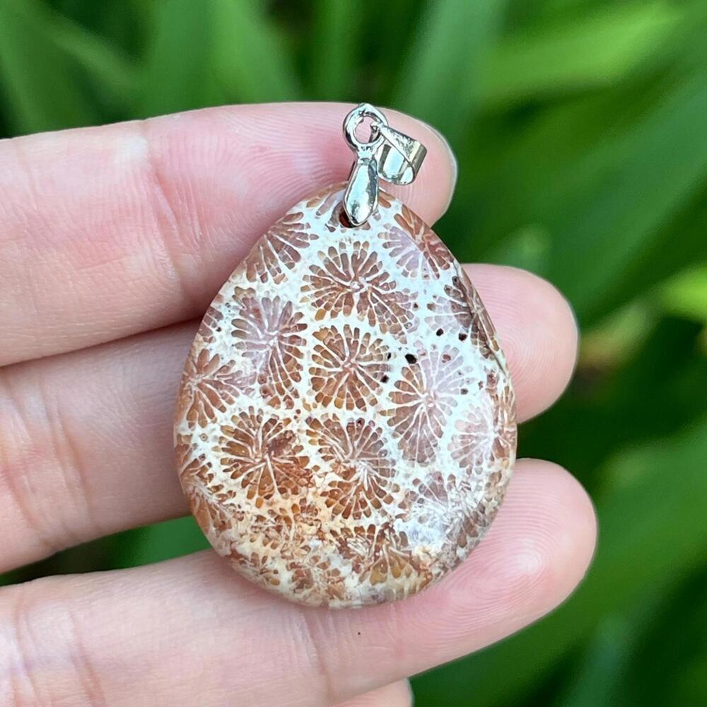 Sterling silver flower pattern coral jade pendant 0920